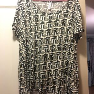 3 Lularoe classic tshirts
